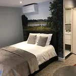 Boutique En De Zwammenberg 4* De Moer