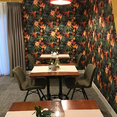 Hotel Boutique En De Zwammenberg 4*