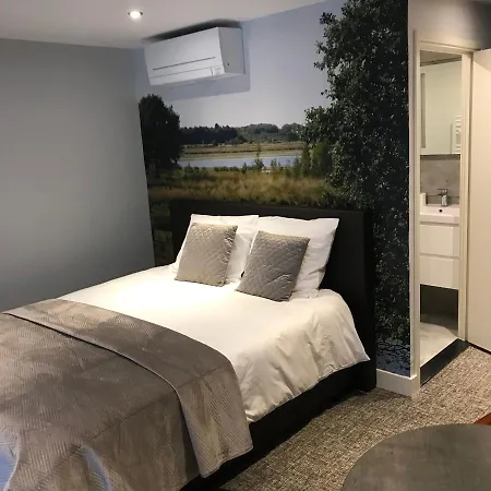 Boutique En De Zwammenberg 4* De Moer