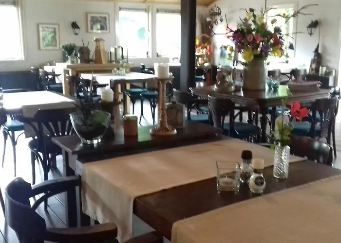 Boutique En De Zwammenberg 4* De Moer